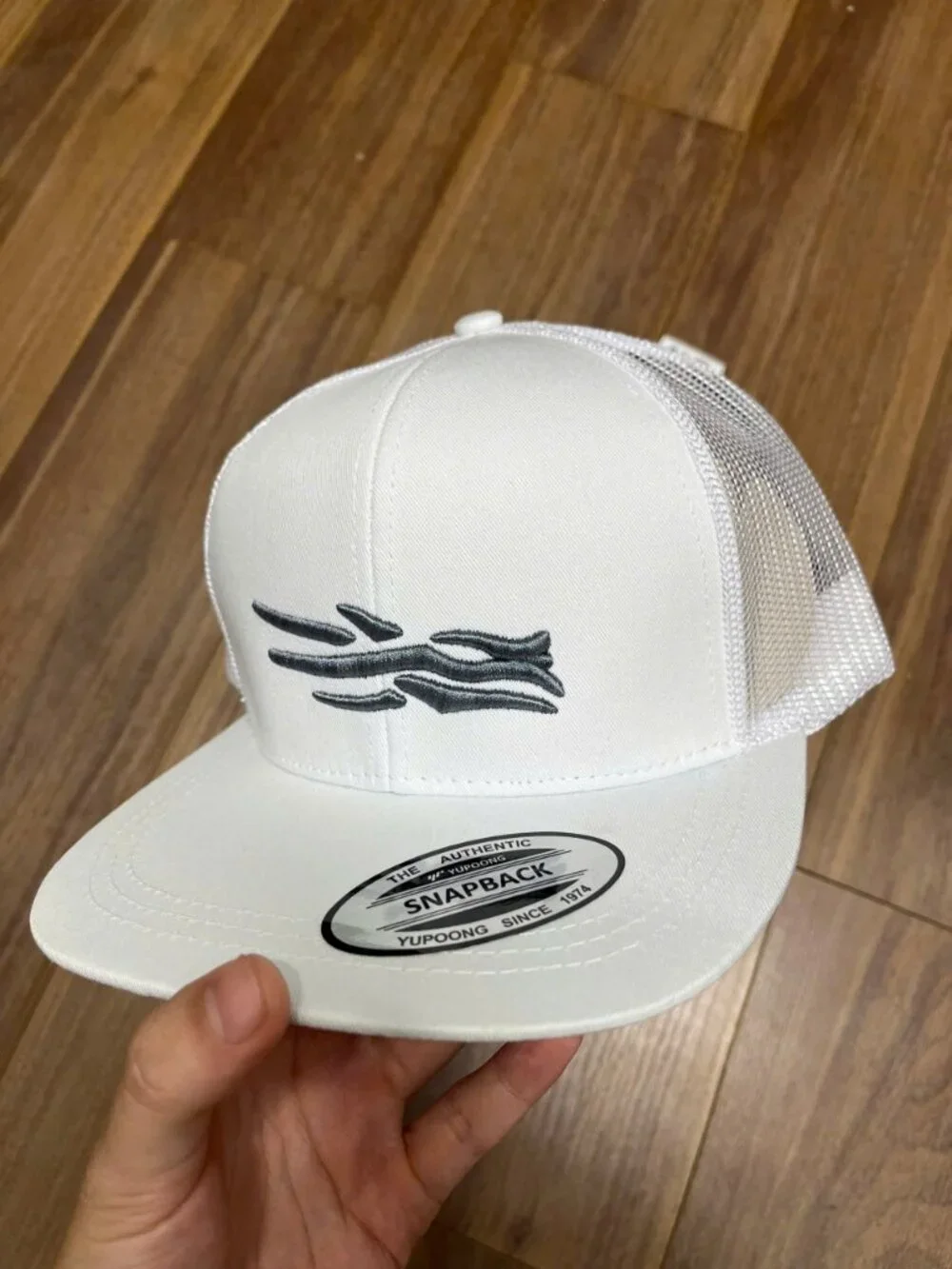 SITYA Embroidered Trucker Hat – White Mesh Snapback Cap with Gray Y2K